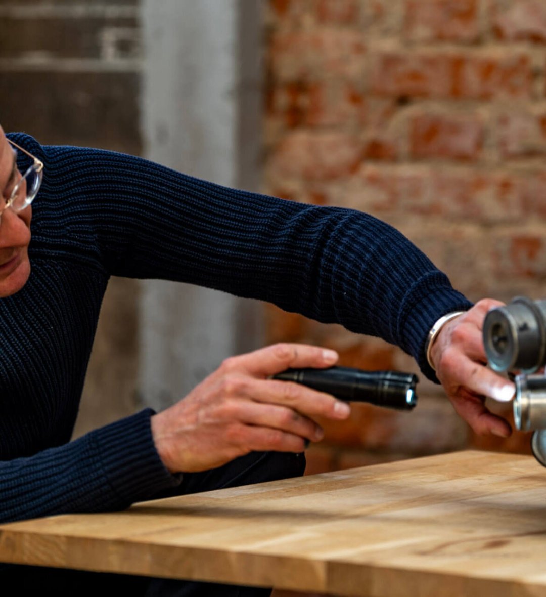 Daniel Plag untersucht Turbolader